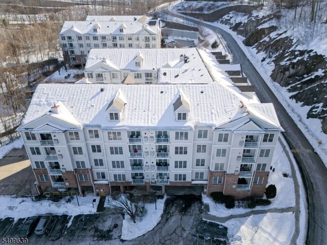 8217 Sanctuary Blvd, Riverdale Boro, NJ 07457