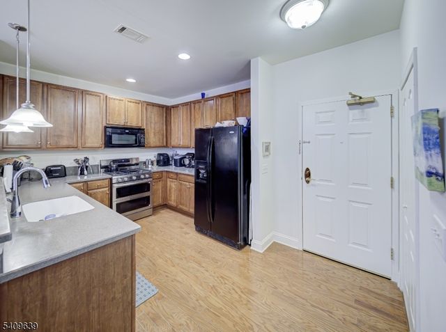 8217 Sanctuary Blvd, Riverdale Boro, NJ 07457