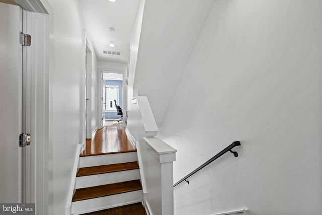 418 WALLACE ST, Philadelphia, PA 19123
