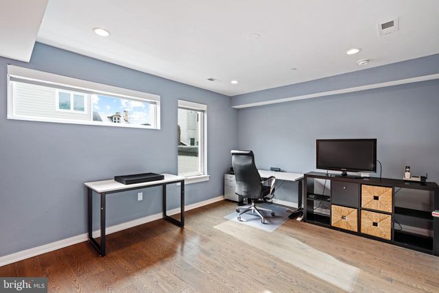 418 WALLACE ST, Philadelphia, PA 19123