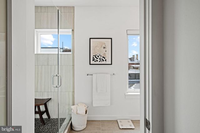 418 WALLACE ST, Philadelphia, PA 19123