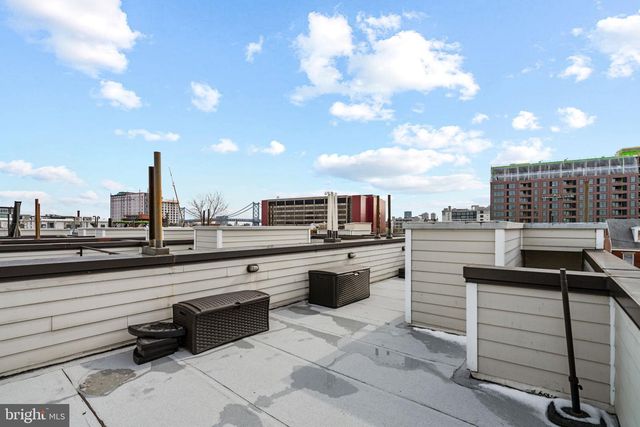 418 WALLACE ST, Philadelphia, PA 19123
