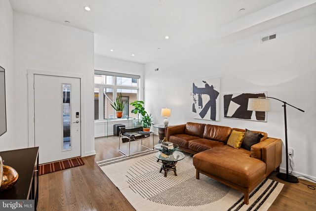 418 WALLACE ST, Philadelphia, PA 19123