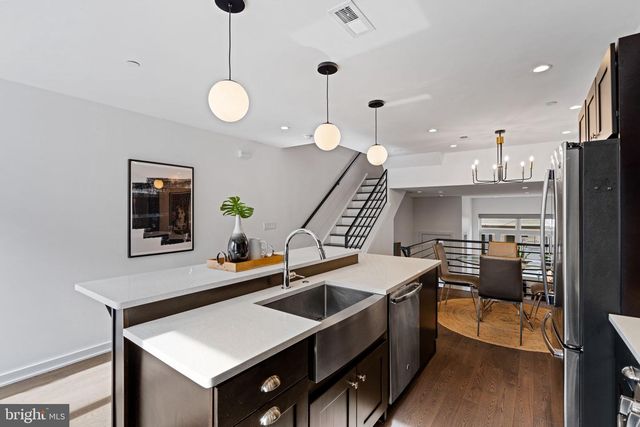 418 WALLACE ST, Philadelphia, PA 19123