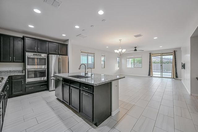 9775 W Cashman Drive, Peoria, AZ 85383