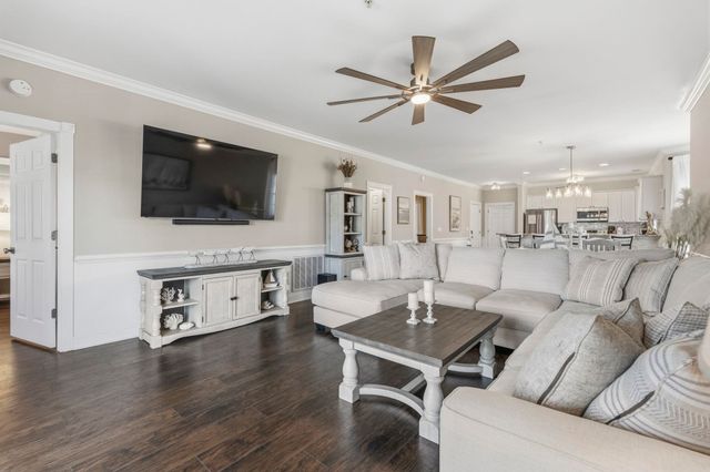 4891 Luster Leaf Cir Apt 301, Myrtle Beach, SC 29577