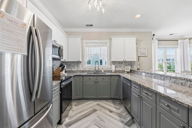 4891 Luster Leaf Cir Apt 301, Myrtle Beach, SC 29577