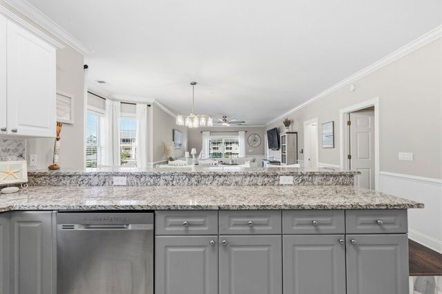 4891 Luster Leaf Cir Apt 301, Myrtle Beach, SC 29577