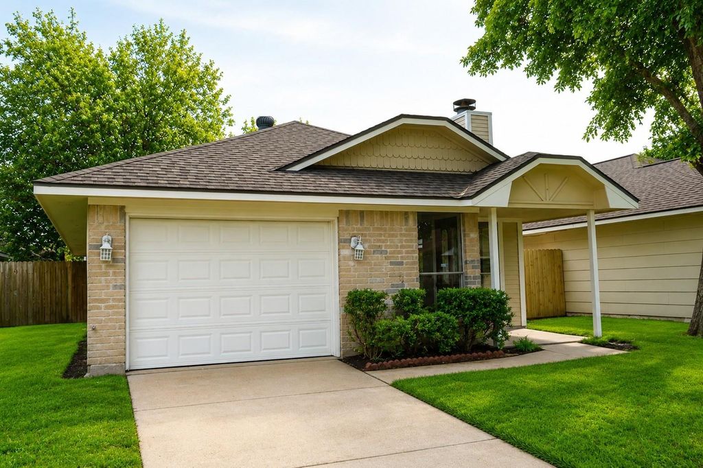 13619 Carsa Lane, Houston, TX 77014