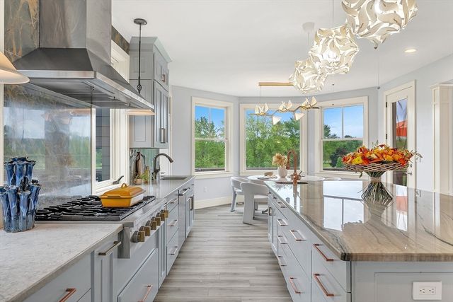 179 Oakland St, Wellesley, MA 02481