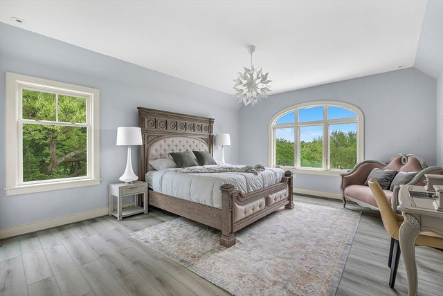 179 Oakland St, Wellesley, MA 02481