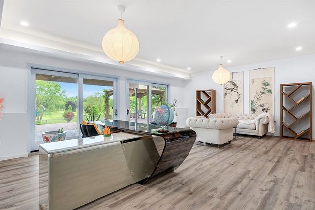 179 Oakland St, Wellesley, MA 02481