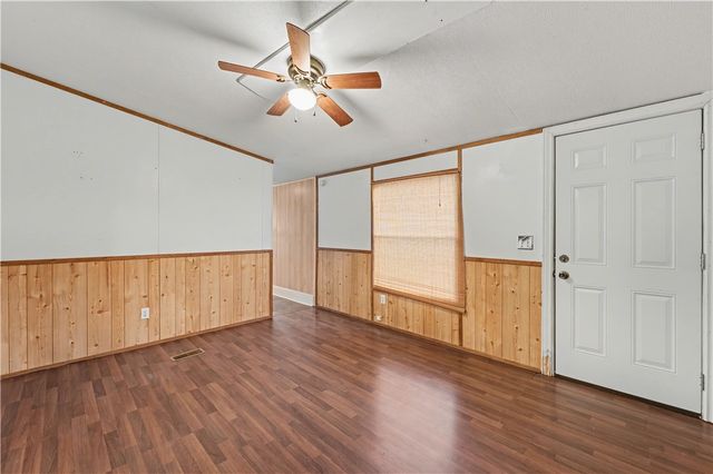 10982 Tony Mountain Road, Fayetteville, AR 72701