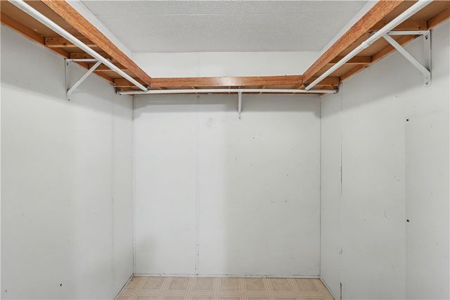 10982 Tony Mountain Road, Fayetteville, AR 72701