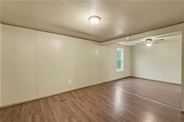 10982 Tony Mountain Road, Fayetteville, AR 72701