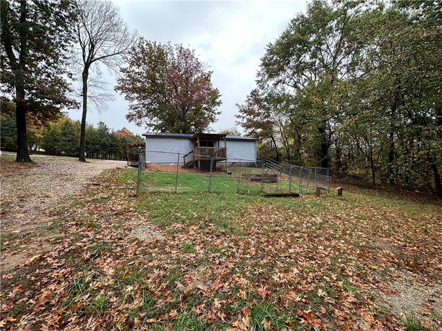 10982 Tony Mountain Road, Fayetteville, AR 72701