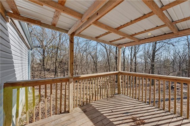 10982 Tony Mountain Road, Fayetteville, AR 72701