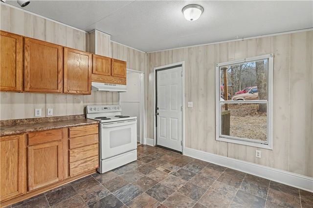 10982 Tony Mountain Road, Fayetteville, AR 72701