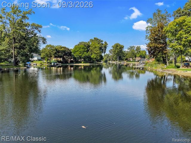 7514 Capri Drive, White Lake, MI 48383