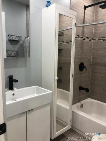 151-153 ALEXANDER Avenue 1, Bridgeport, CT 06606