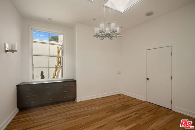 9314 Lloydcrest Drive, Beverly Hills, CA 90210