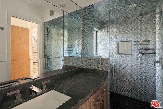 9314 Lloydcrest Drive, Beverly Hills, CA 90210