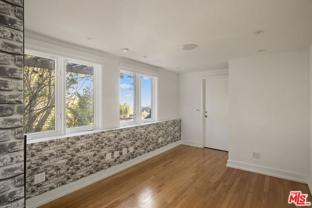 9314 Lloydcrest Drive, Beverly Hills, CA 90210