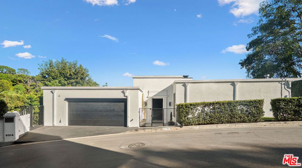 9314 Lloydcrest Drive, Beverly Hills, CA 90210 — photo 3