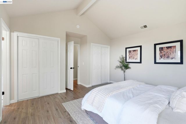 29 Captains Dr, Alameda, CA 94502