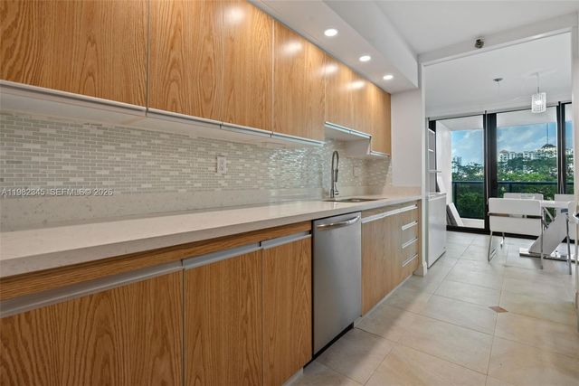 19667 Turnberry Way 4H, Aventura, FL 33180