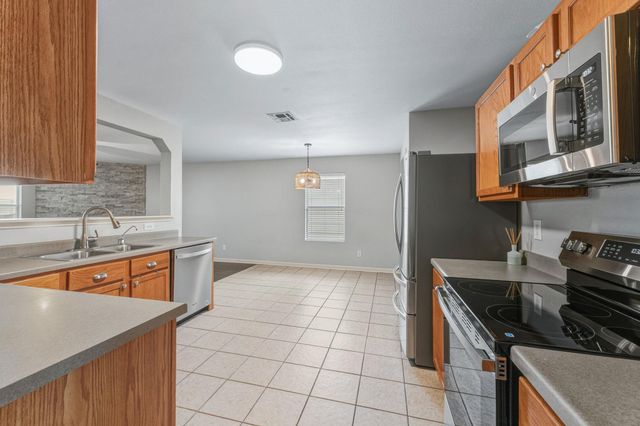 24707 Magnolia FLS, San Antonio, TX 78261