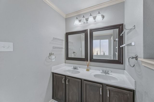 24707 Magnolia FLS, San Antonio, TX 78261