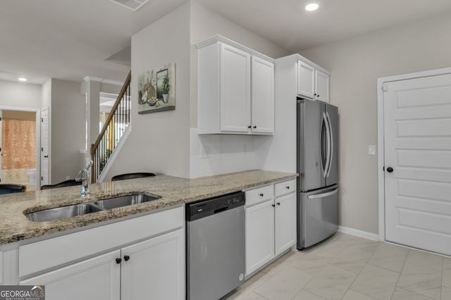 684 Lakehaven Lane, Loganville, GA 30052