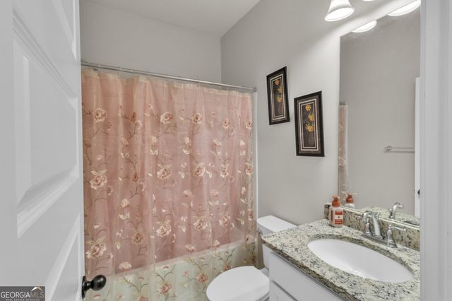 684 Lakehaven Lane, Loganville, GA 30052