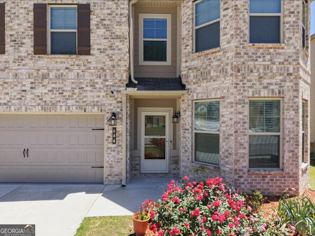 684 Lakehaven Lane, Loganville, GA 30052