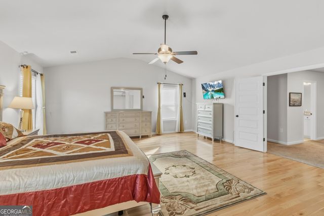 684 Lakehaven Lane, Loganville, GA 30052