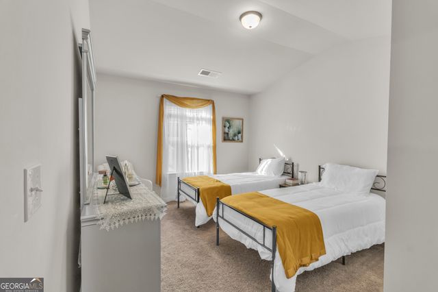 684 Lakehaven Lane, Loganville, GA 30052