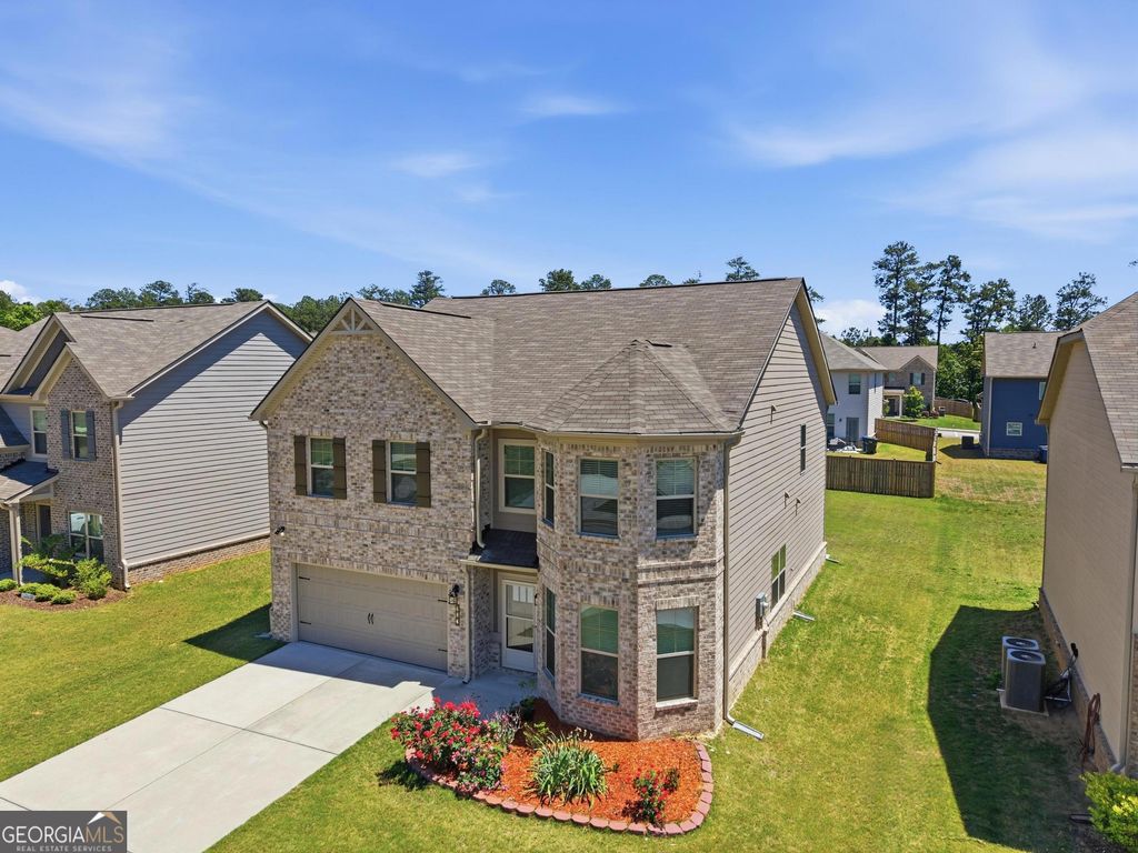 684 Lakehaven Lane, Loganville, GA 30052