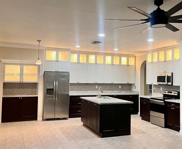27448 SW 143rd Ct, Homestead, FL 33032