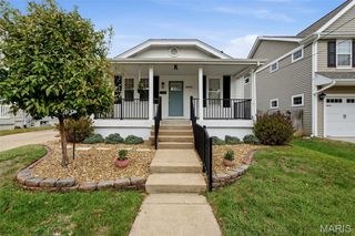 8925 Lawn Avenue, St Louis, MO 63144