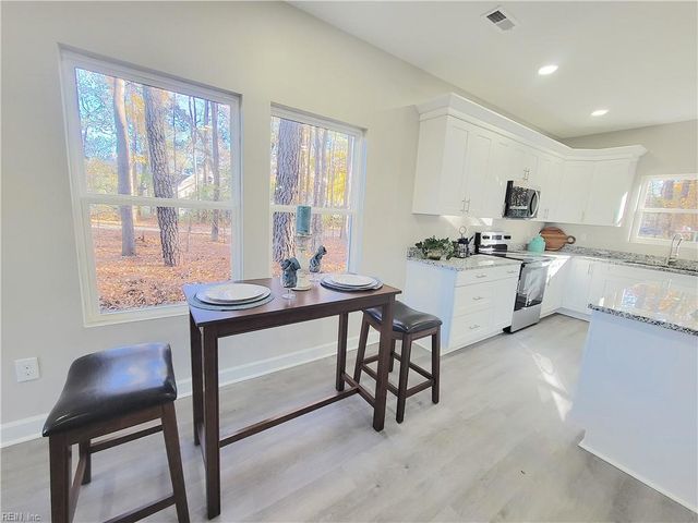 904 Back Creek RD, Seaford, VA 23696