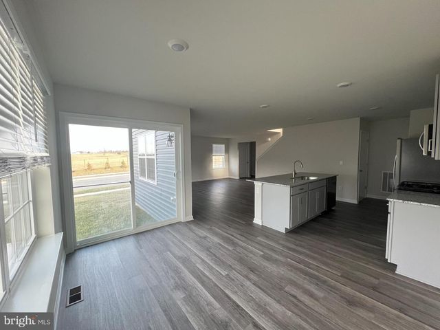 141 CHARING CROSS DR, Stephens City, VA 22655