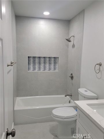 1637 Highland, Santa Ana, CA 92703