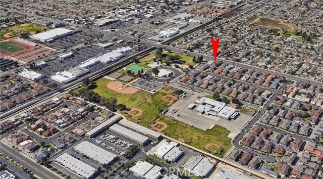 16722 Goldenwest Street 3, Huntington Beach, CA 92647