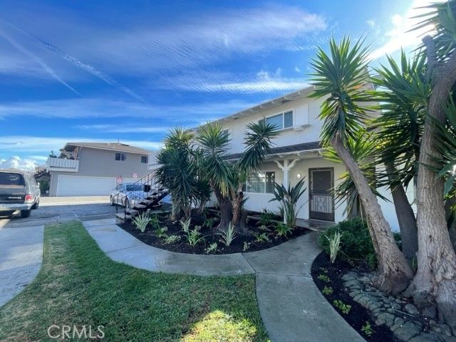 16722 Goldenwest Street 3, Huntington Beach, CA 92647