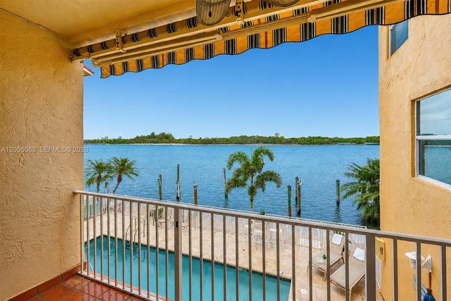 4234 N Ocean Drive, Hollywood, FL 33019