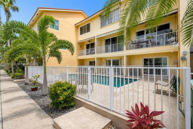 4234 N Ocean Drive, Hollywood, FL 33019