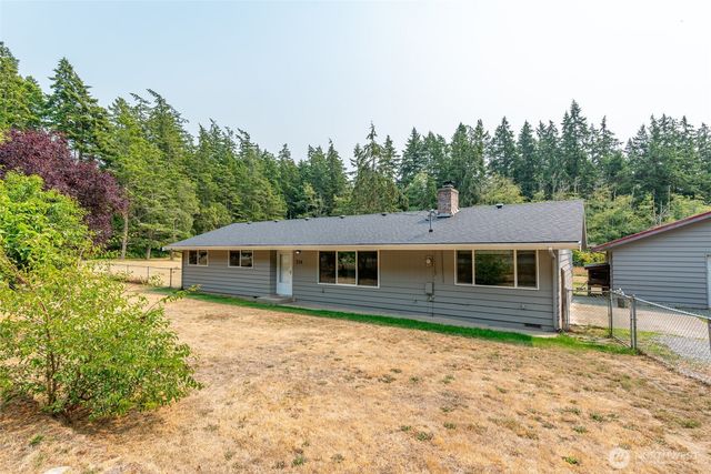 216 E Sleeper Road, Oak Harbor, WA 98277