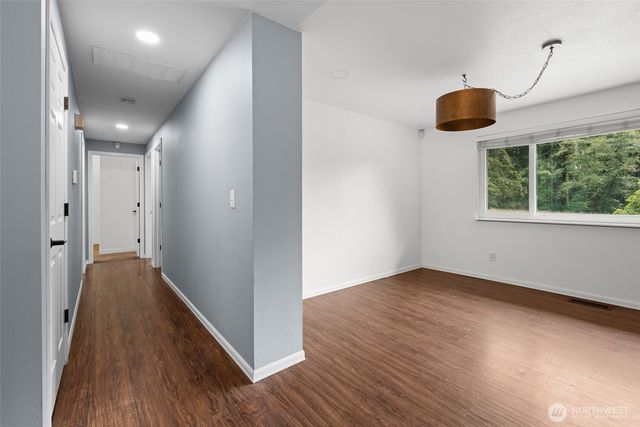 216 E Sleeper Road, Oak Harbor, WA 98277