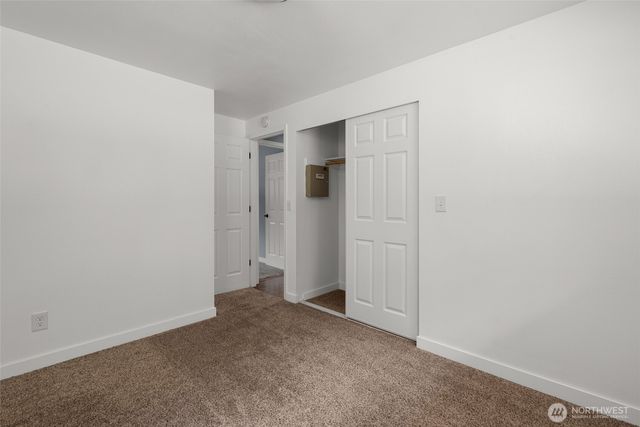 216 E Sleeper Road, Oak Harbor, WA 98277